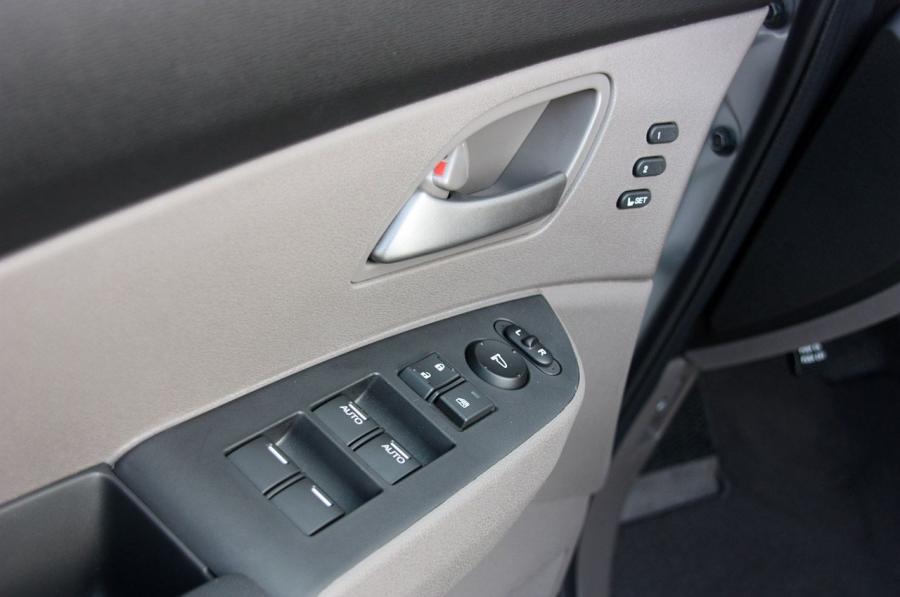  Honda Odyssey 2011 года  (фото 69 из 162)
